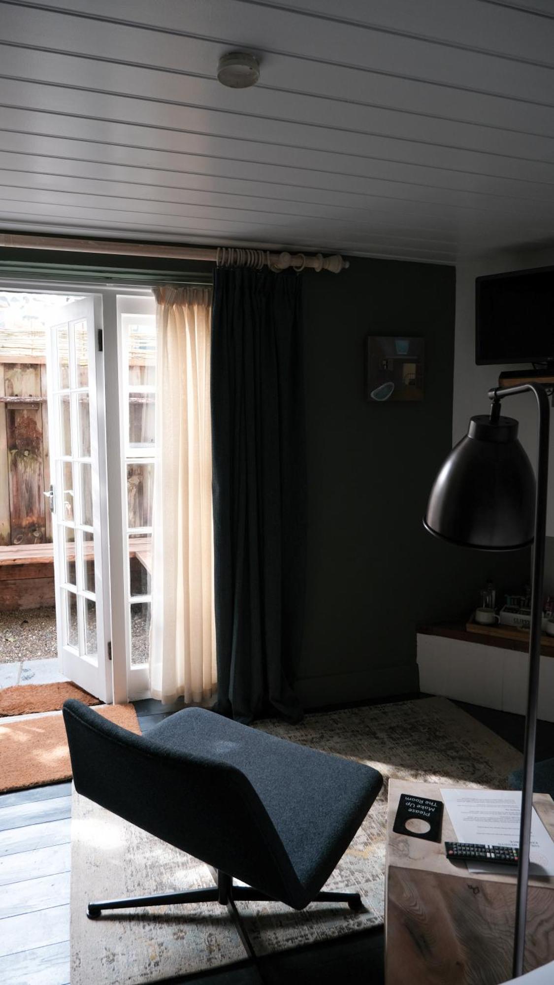 Llys Meddyg Hotel นิวพอร์ต ภายนอก รูปภาพ