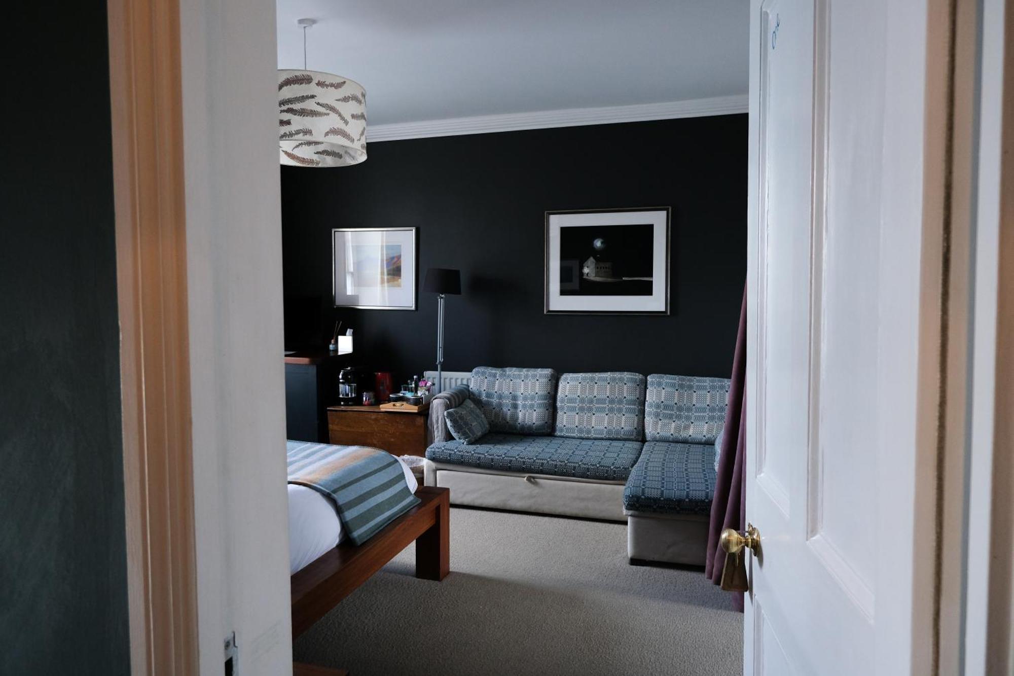 Llys Meddyg Hotel นิวพอร์ต ภายนอก รูปภาพ